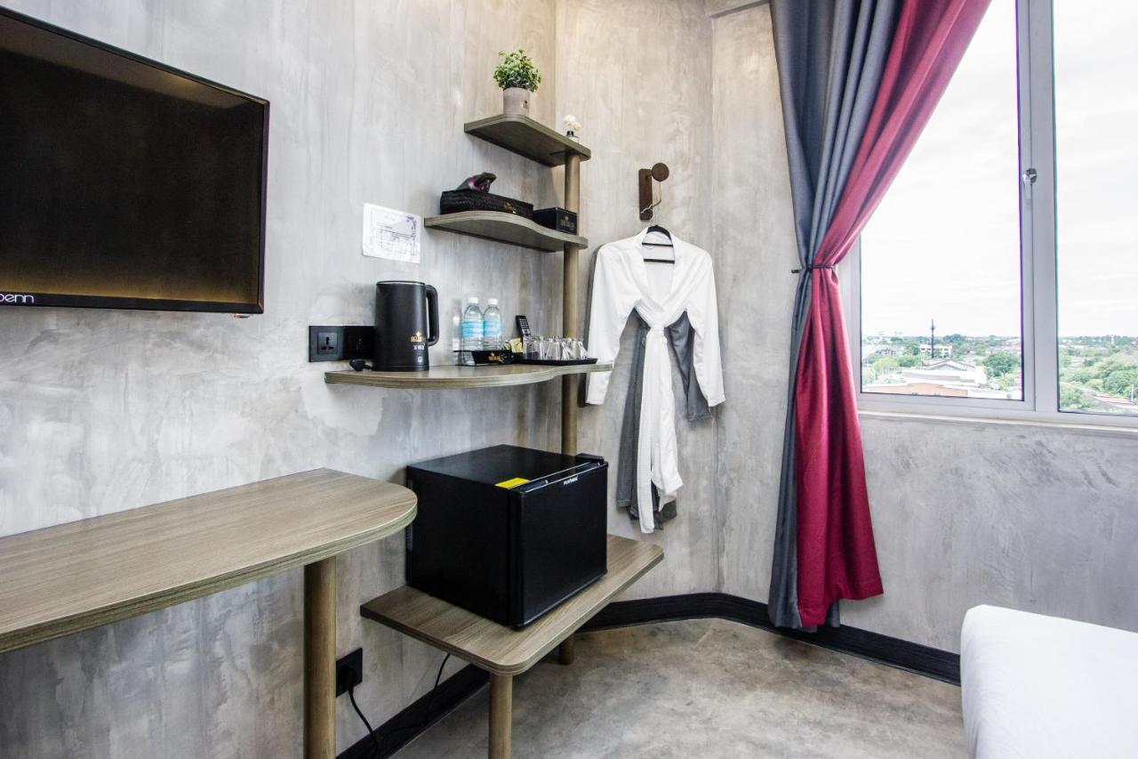 Sri Indar Hotel & Suites Parit Buntar Eksteriør billede