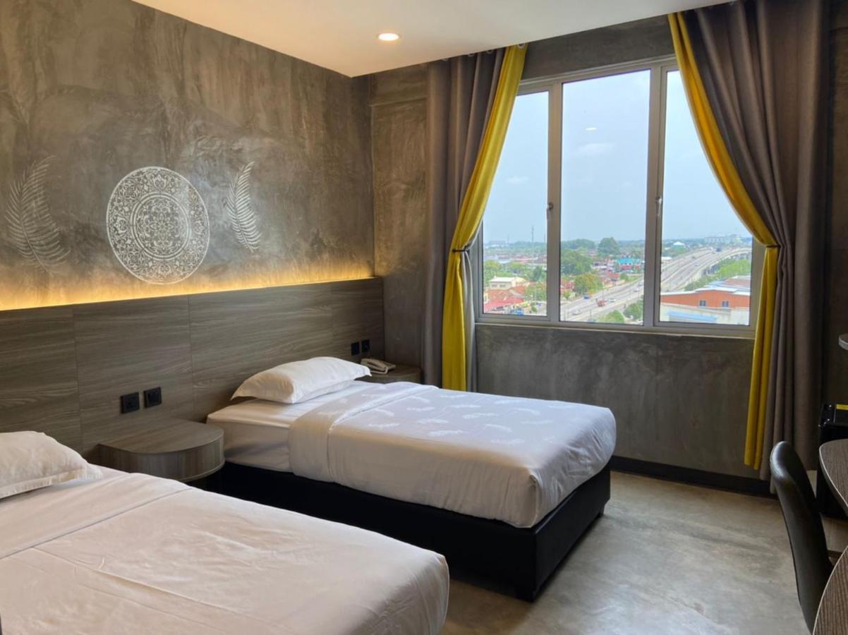 Sri Indar Hotel & Suites Parit Buntar Eksteriør billede