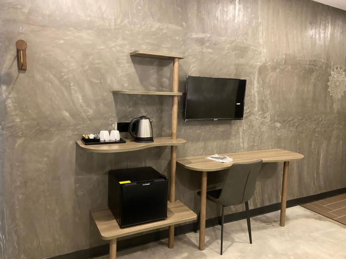 Sri Indar Hotel & Suites Parit Buntar Eksteriør billede