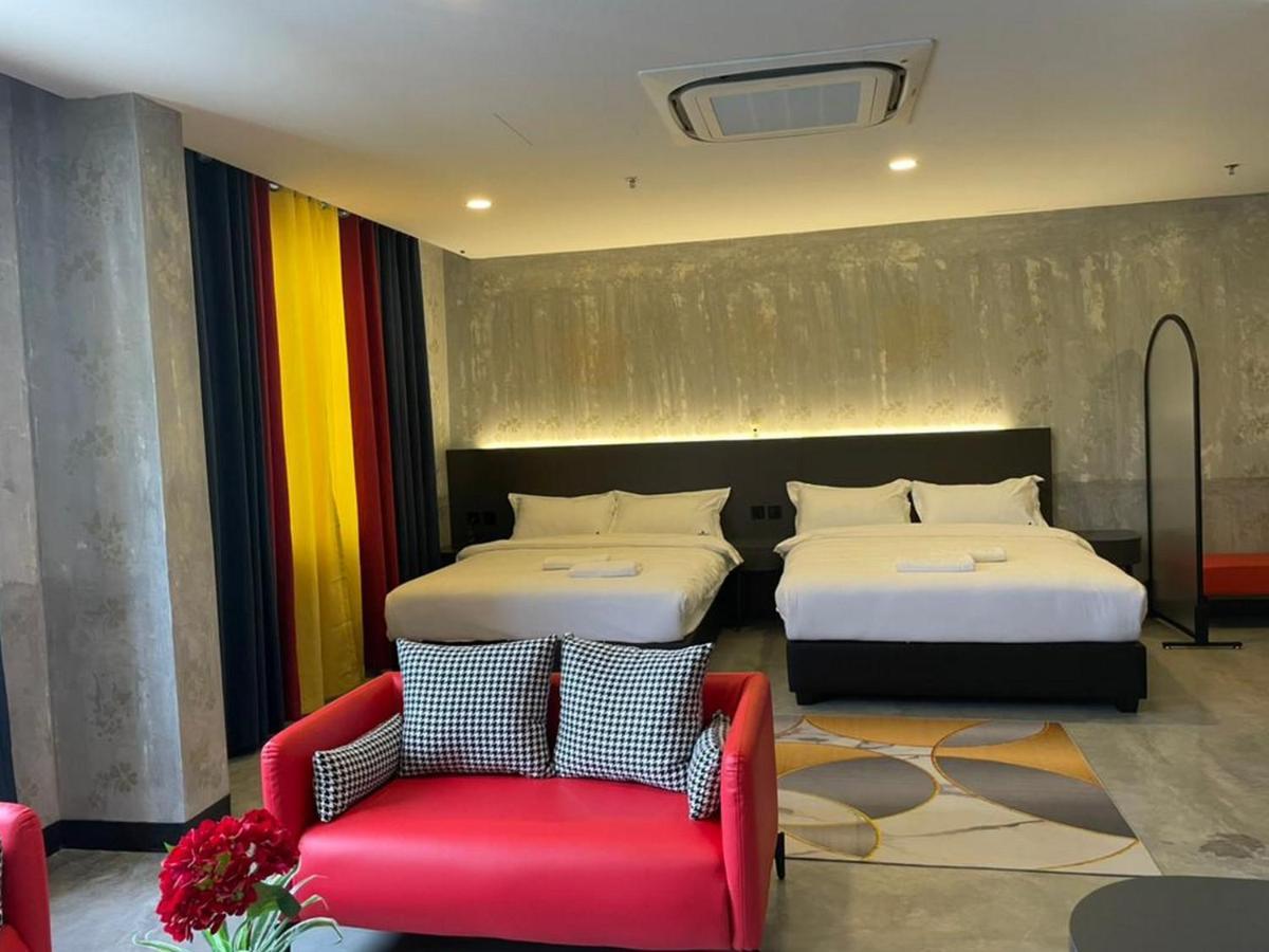 Sri Indar Hotel & Suites Parit Buntar Eksteriør billede
